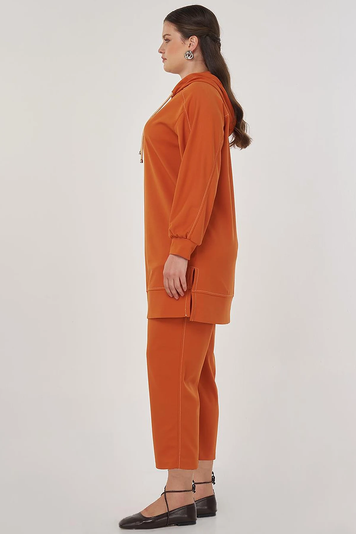 Point-Stitched Two-Piece Suit in Tobacco