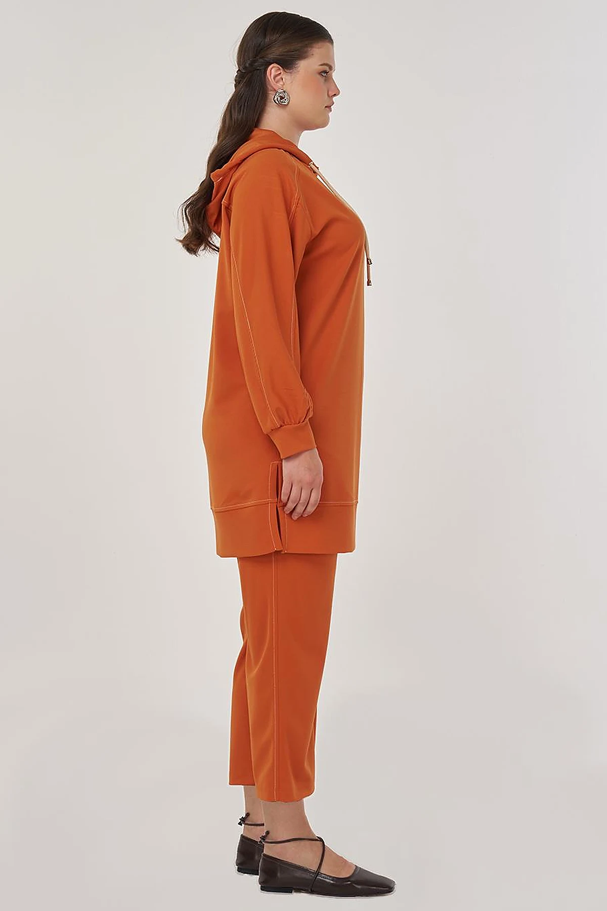 Point-Stitched Two-Piece Suit in Tobacco