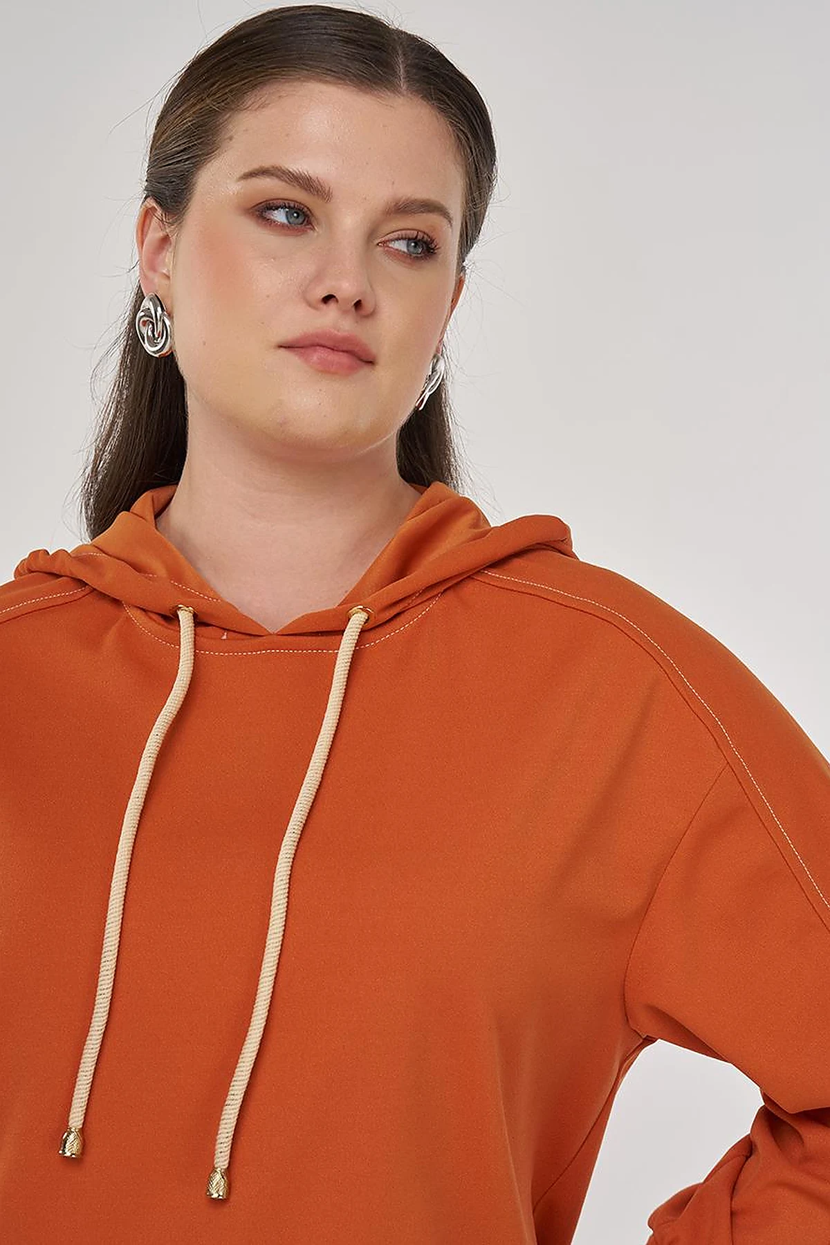 Point-Stitched Two-Piece Suit in Tobacco