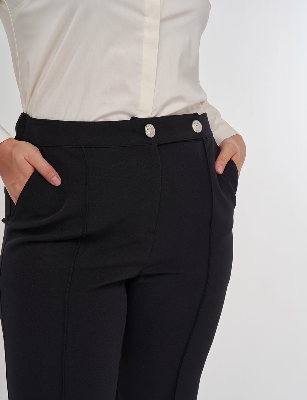 Düğme Detaylı Kumaş Pantolon Siyah
