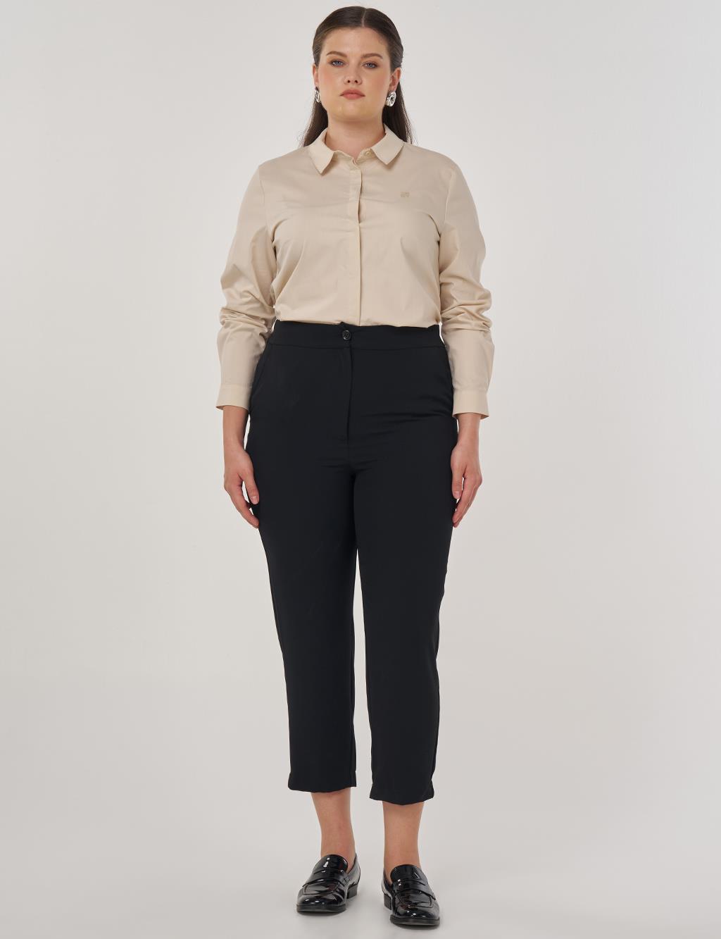 Relaxed-Fit Fabric Trousers in Black