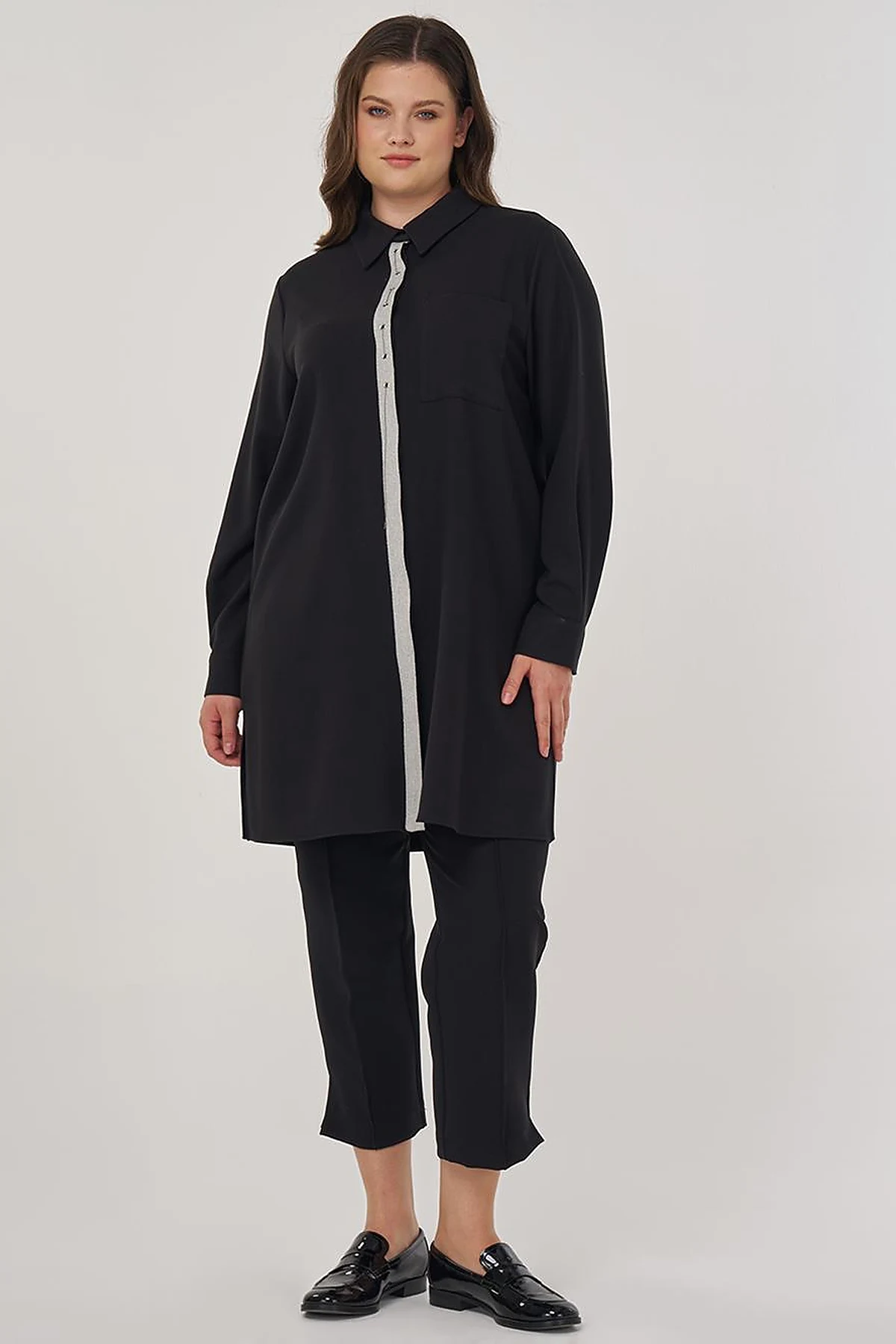 Chain-Detailed Relaxed-Cut Viscose Tunic Black