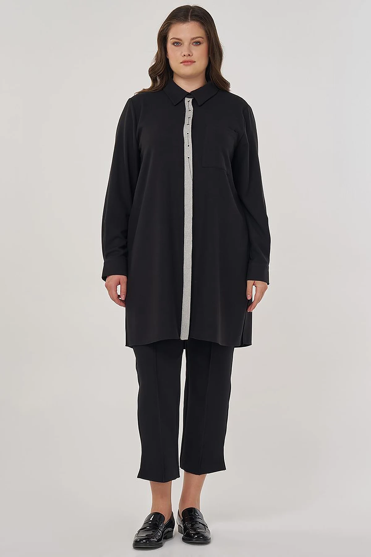 Chain-Detailed Relaxed-Cut Viscose Tunic Black