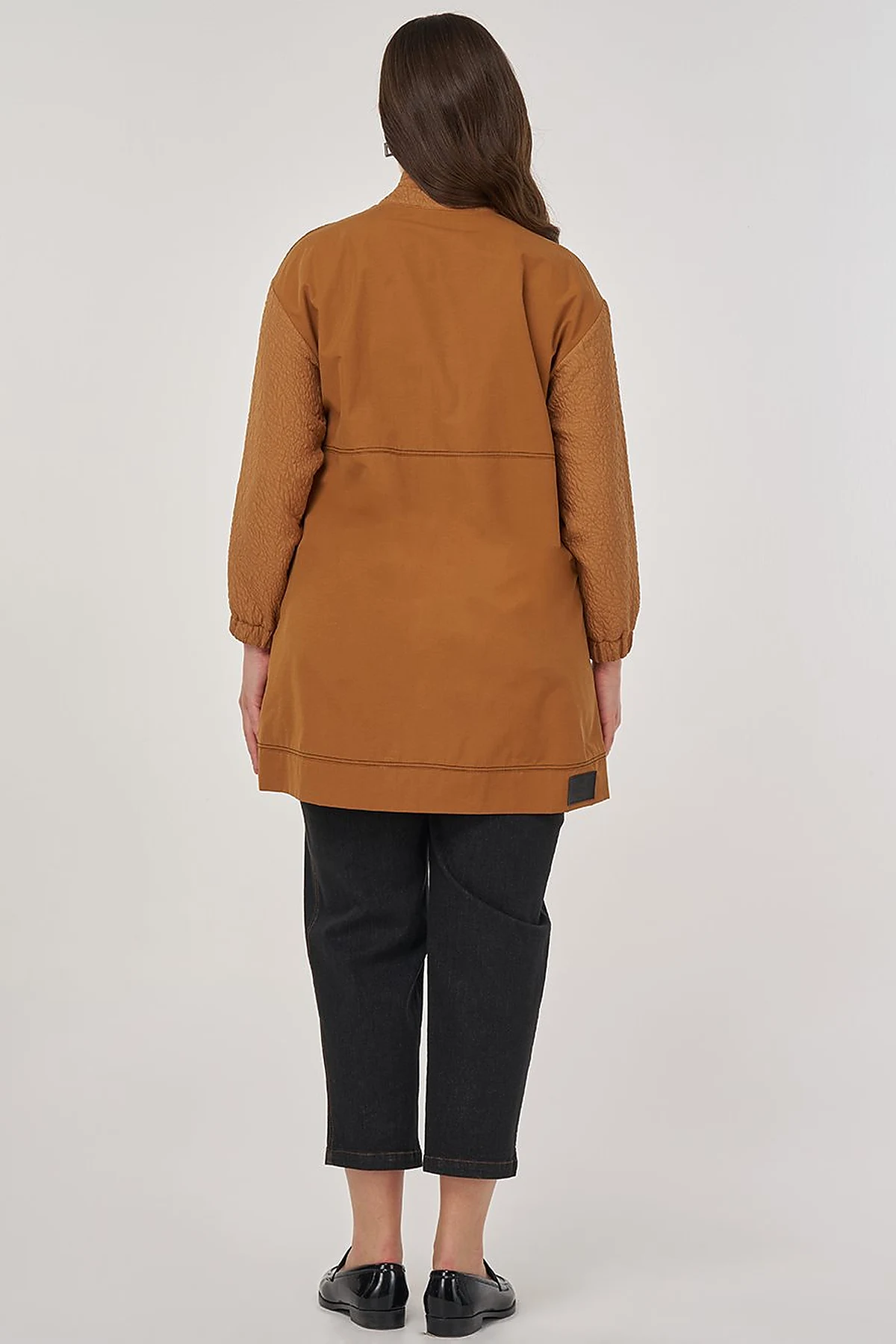 High-Neck Embossed Sweatshirt Tobacco