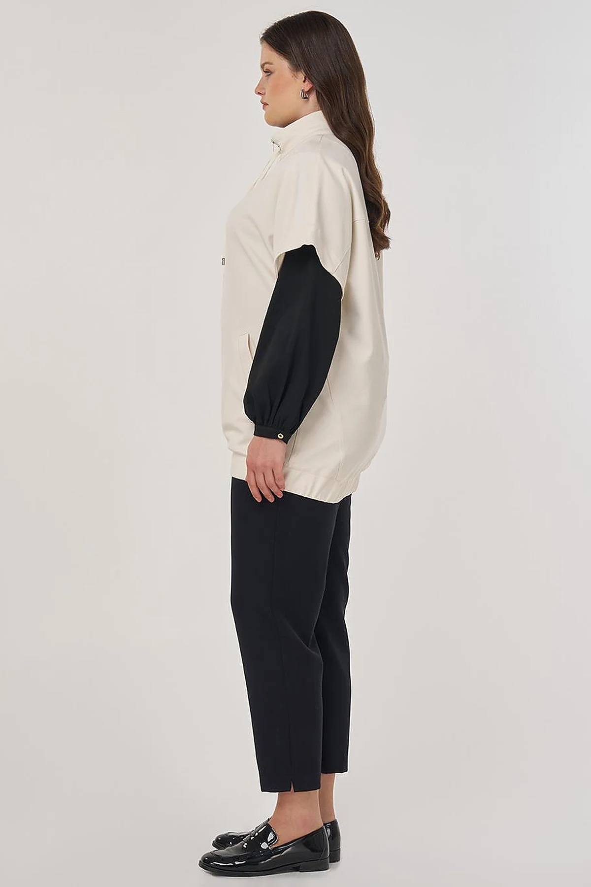 Stand-Up Collar Vest Cream