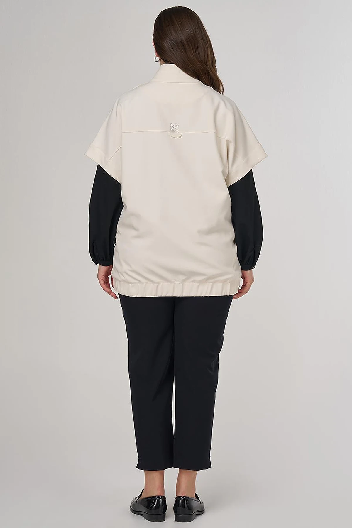 Stand-Up Collar Vest Cream