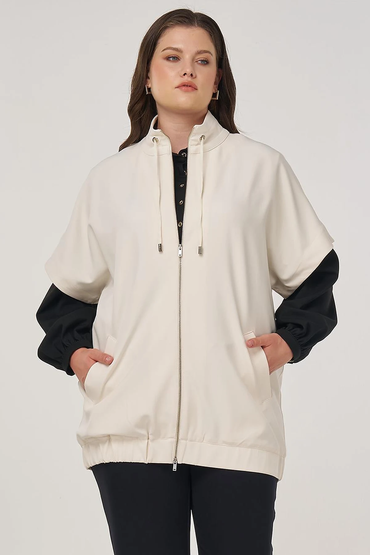 Stand-Up Collar Vest Cream