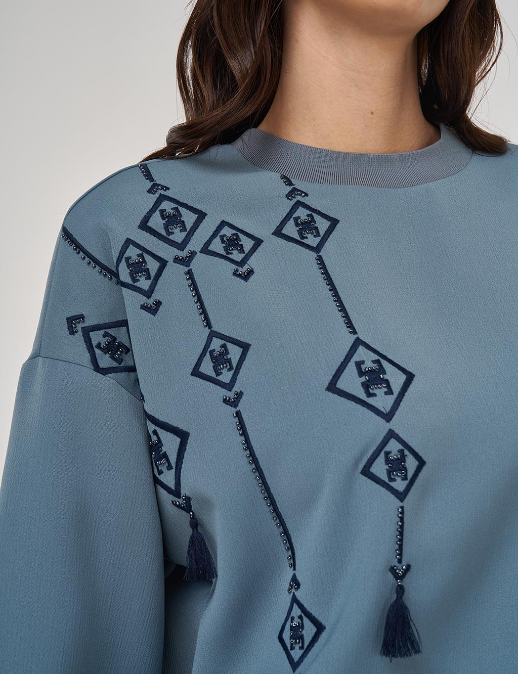 Embroidered Sweatshirt in Foggy Blue