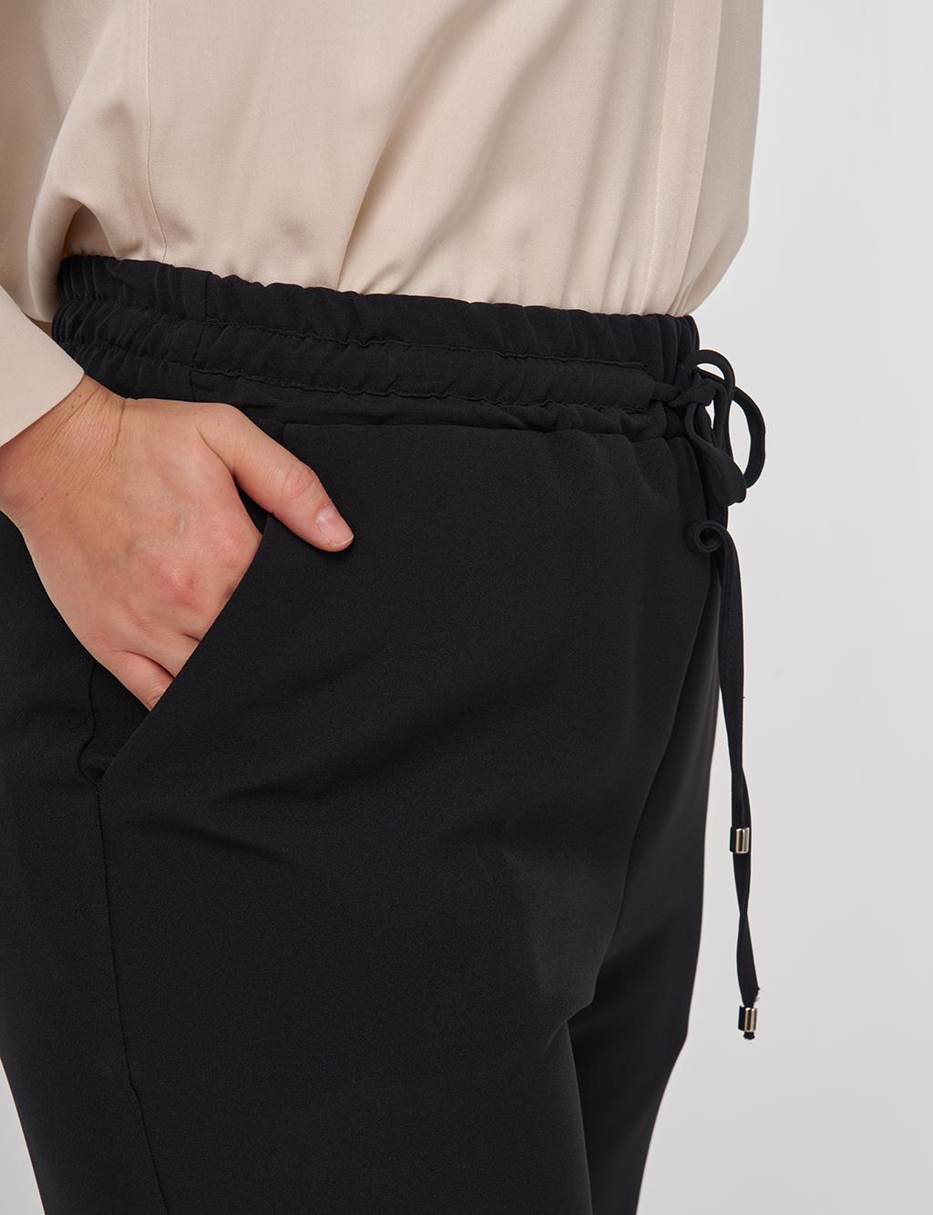 Lace-Up Relaxed-Fit Pants in Black