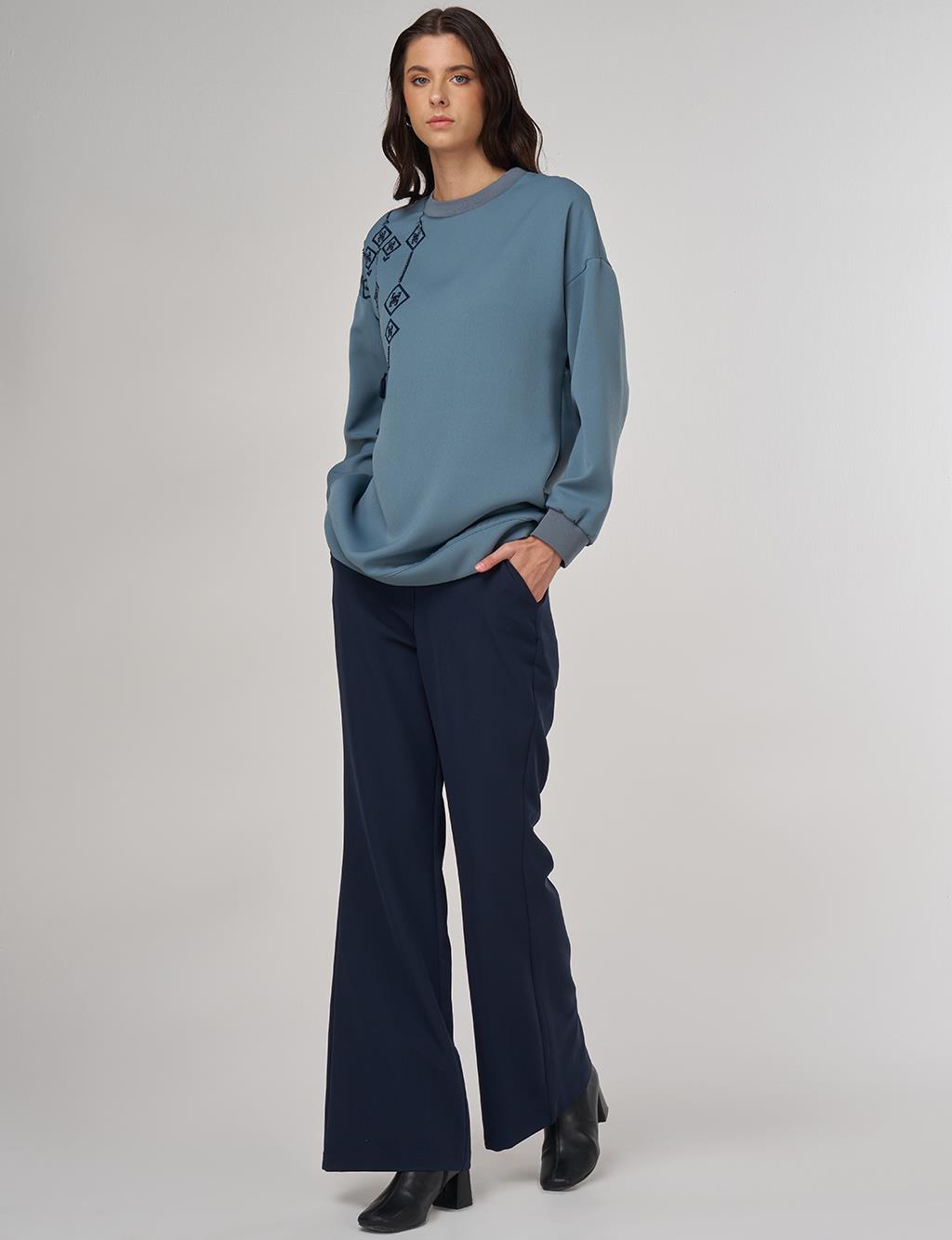 Embroidered Sweatshirt in Foggy Blue