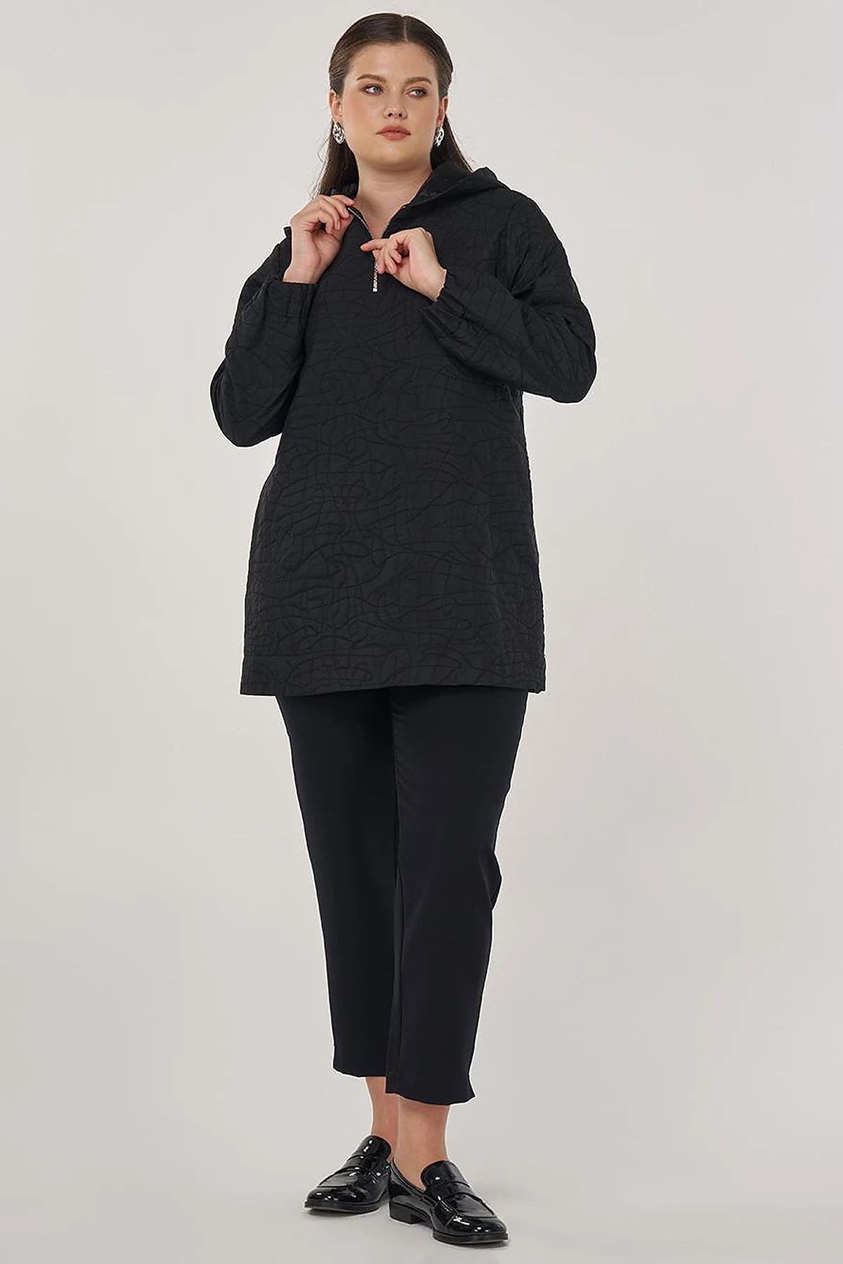 Embossed Pattern Tunic Black