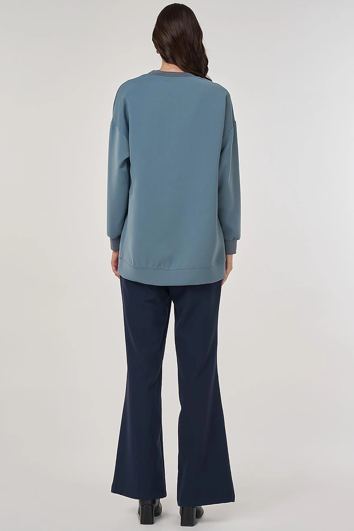 Embroidered Sweatshirt in Foggy Blue