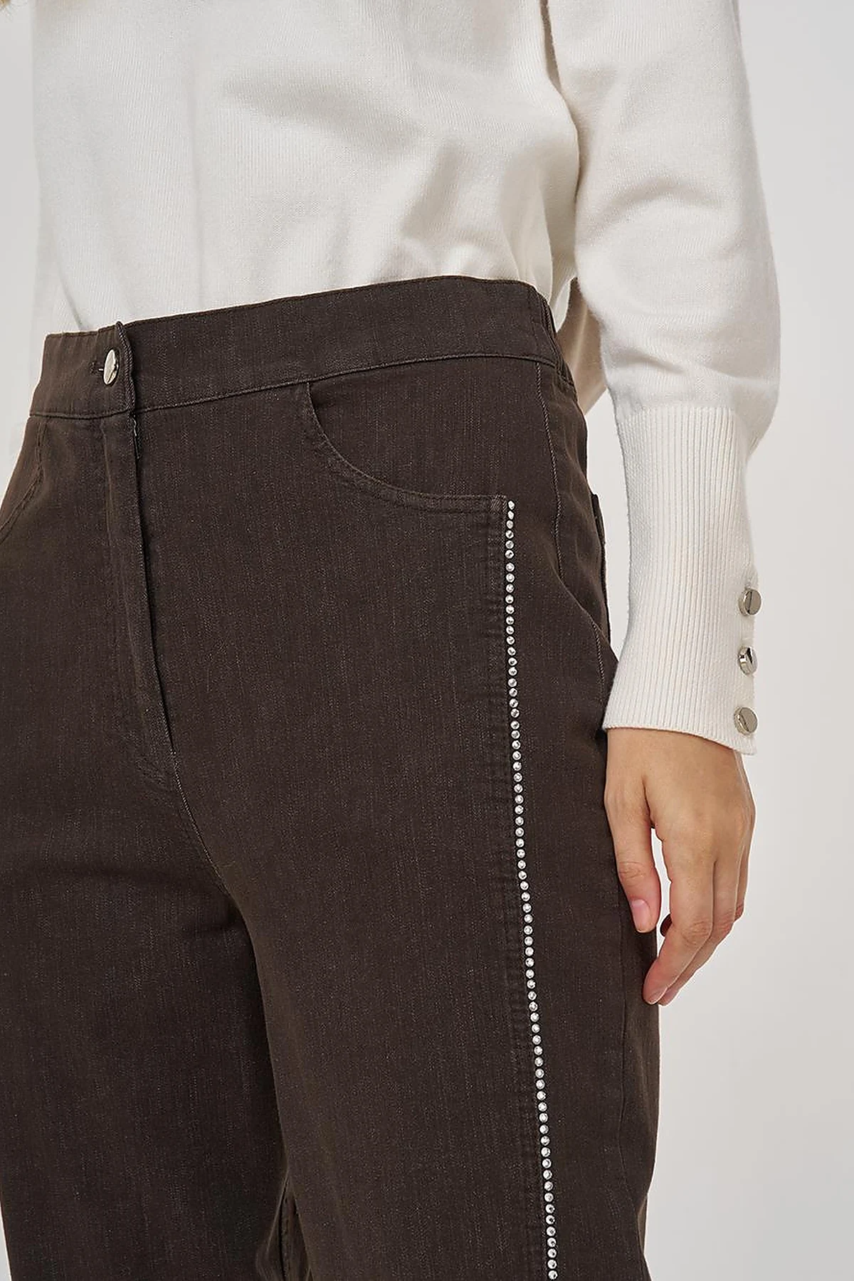 Hotfix Printed Denim Pants in Coffee