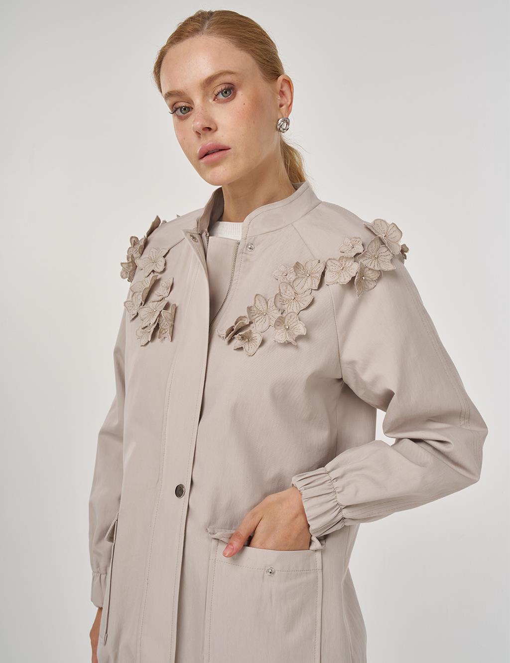 Aplike Detaylı Kısa Ceket Taş 