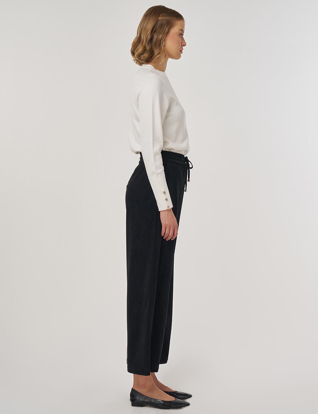 Relaxed-Fit Velvet Pants in Black
