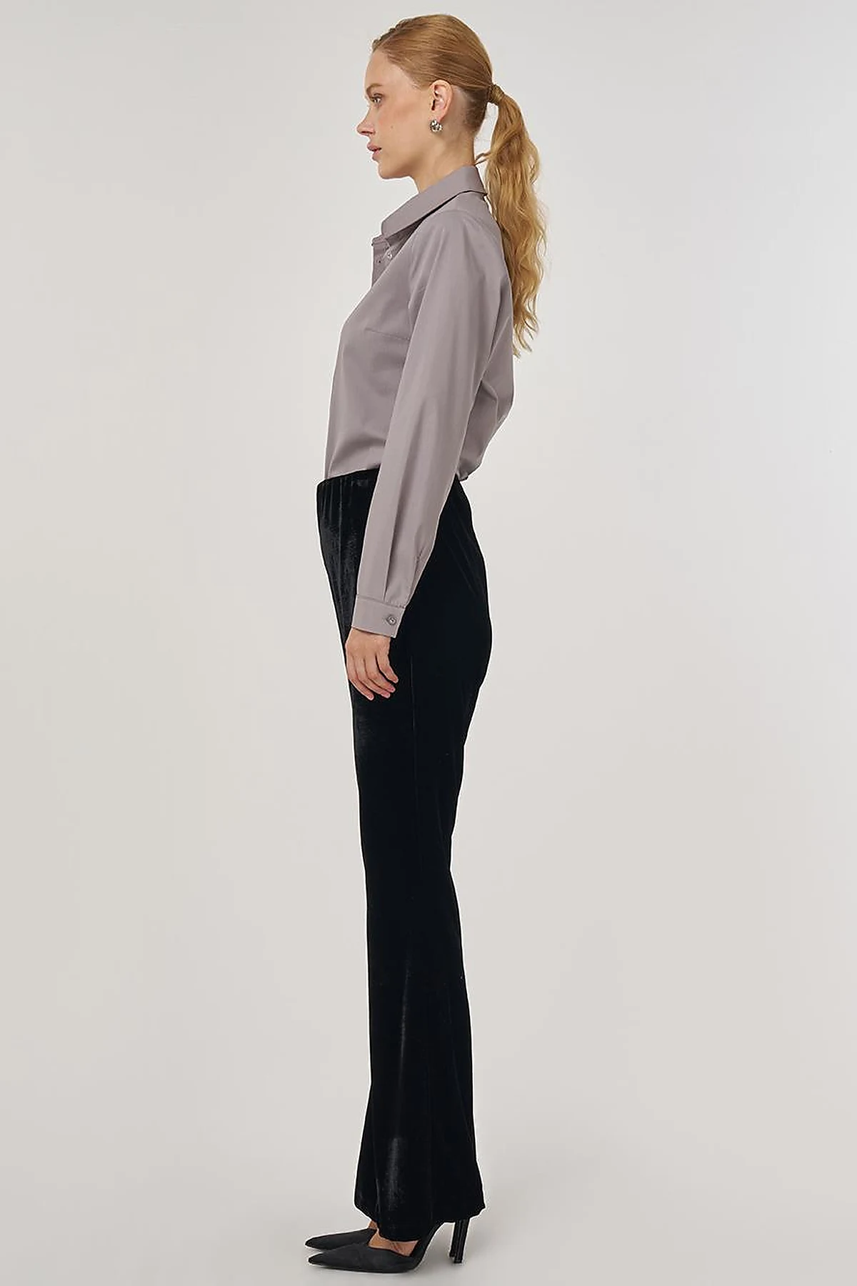 Flared Velvet Trousers in Black