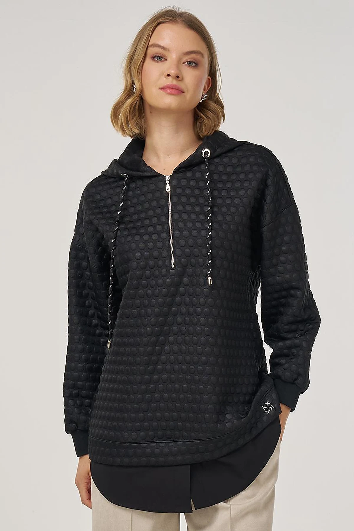 Textured Sweatshirt in Black