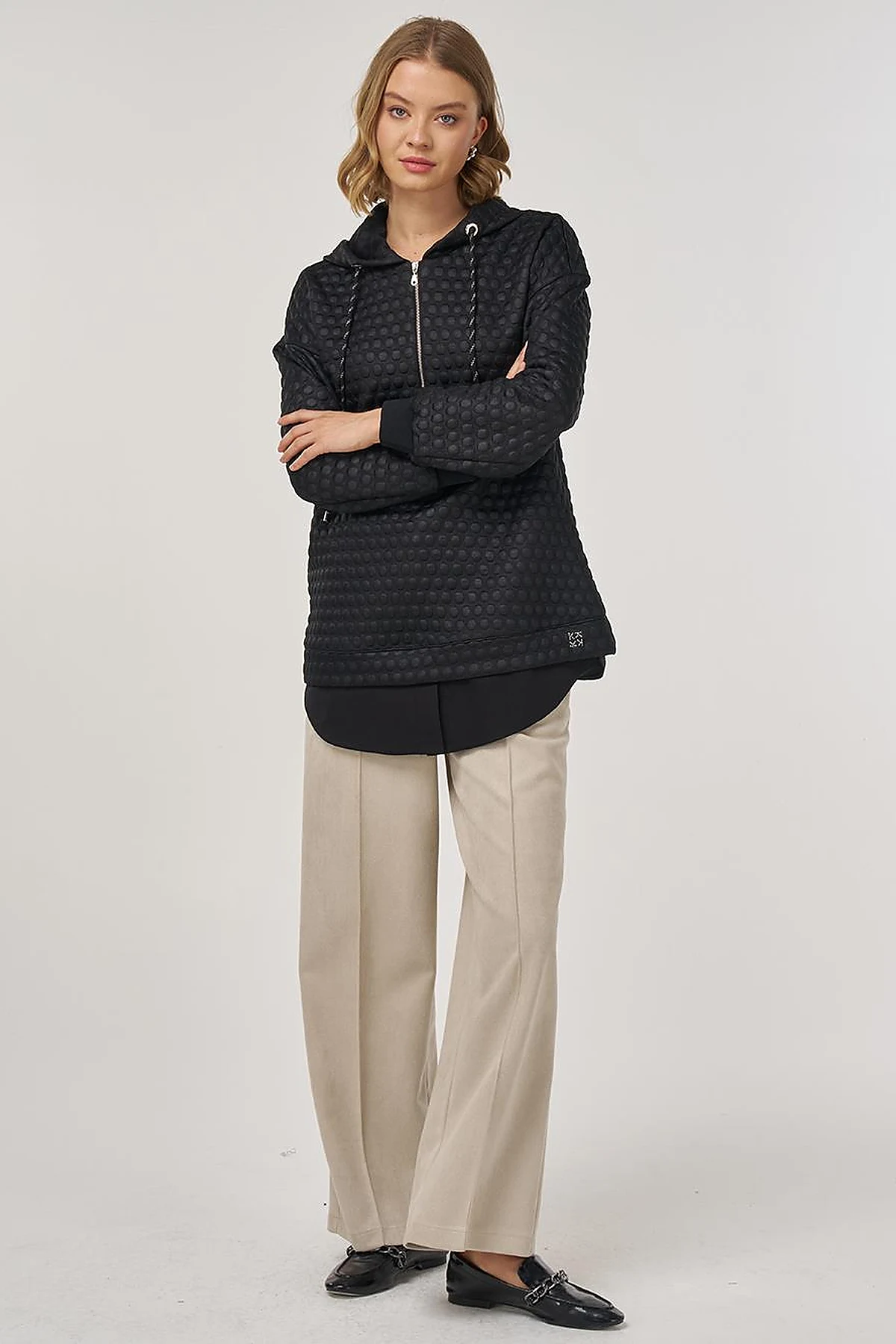 Textured Sweatshirt in Black