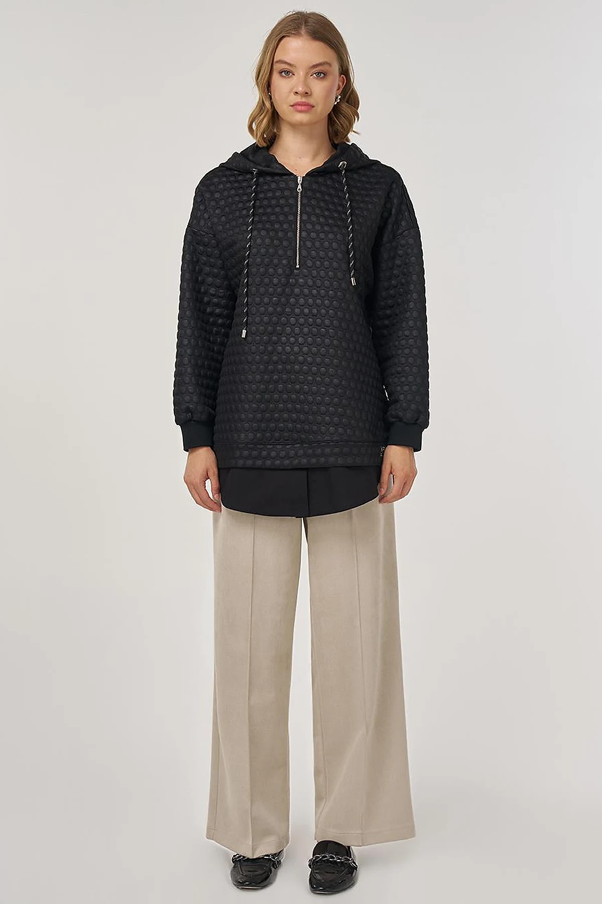 Textured Sweatshirt in Black
