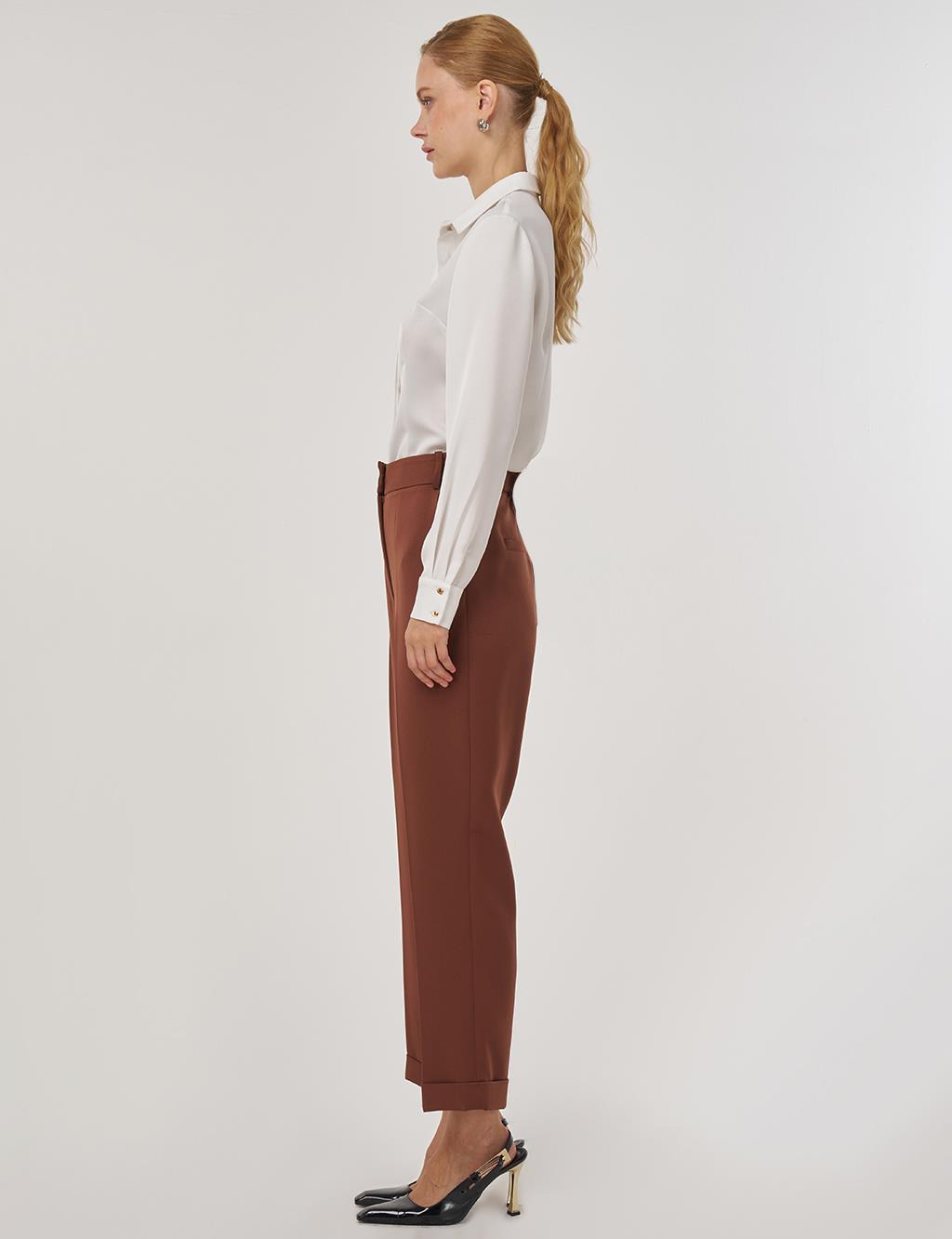 Double-Legged Fabric Trousers in Coffee