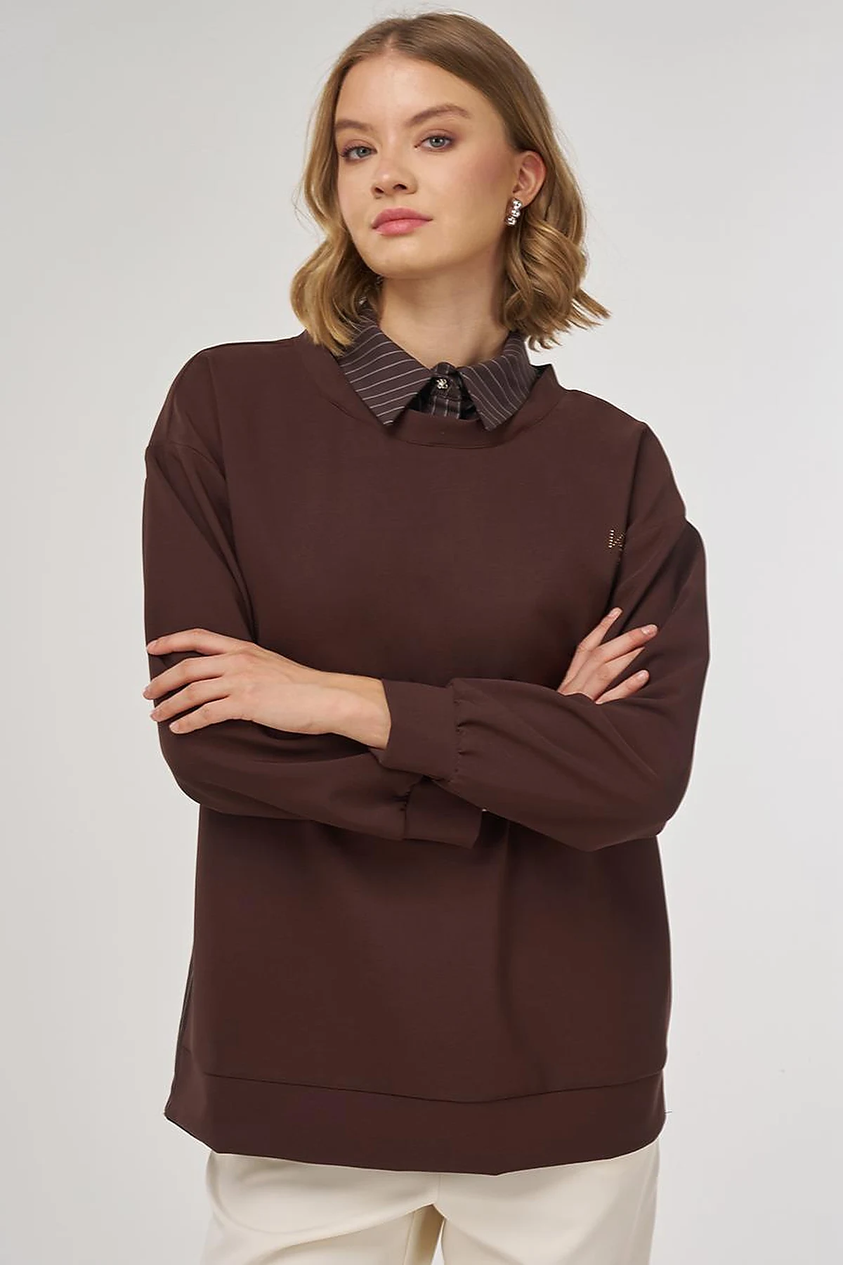 Shirt-Detail Sweatshirt Dark Brown