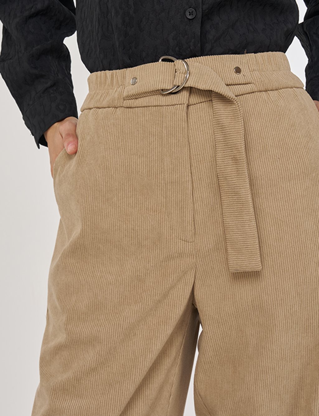 Velvet Pants with Metal Accessories Mink