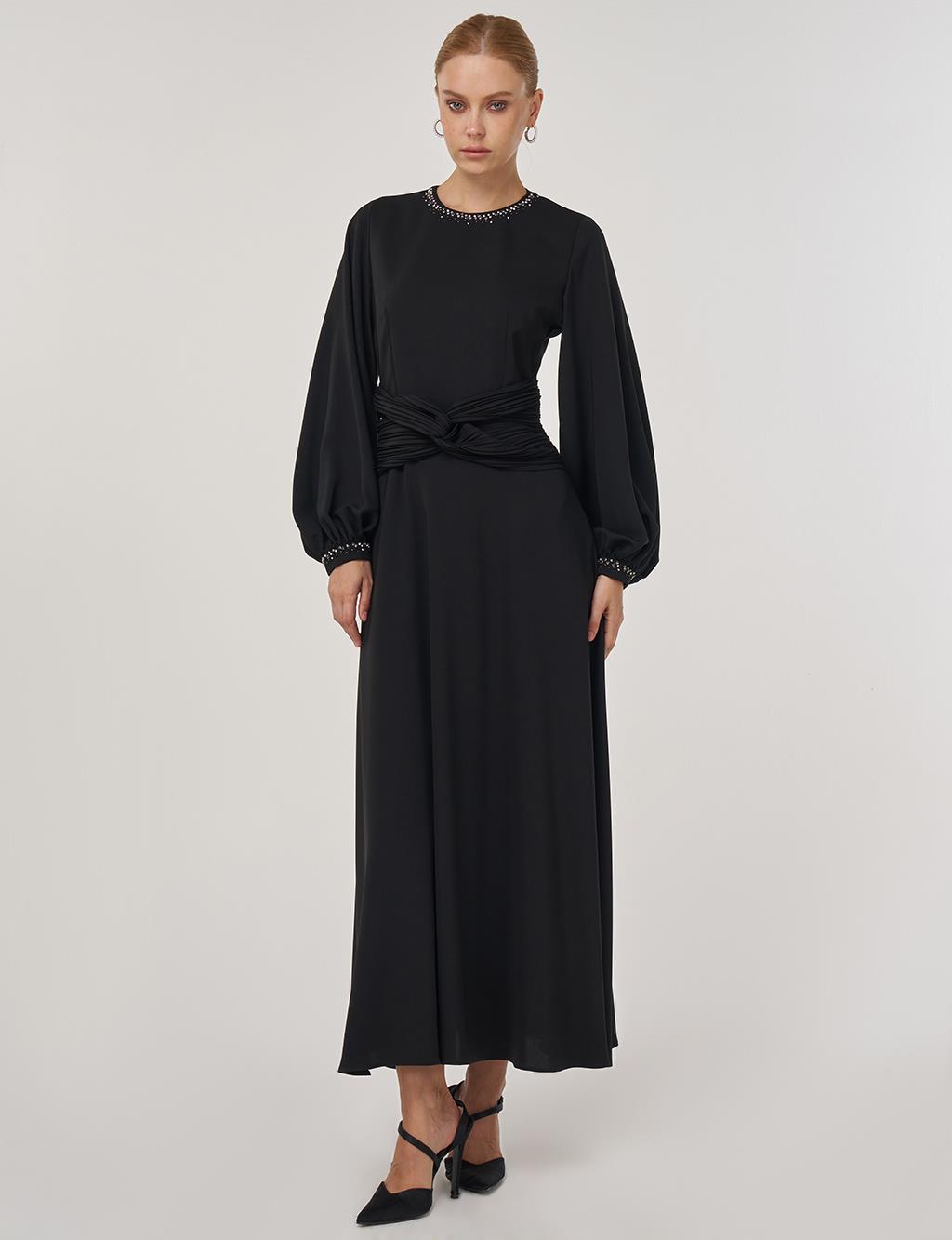 Bel Detaylı Şık Elbise Siyah