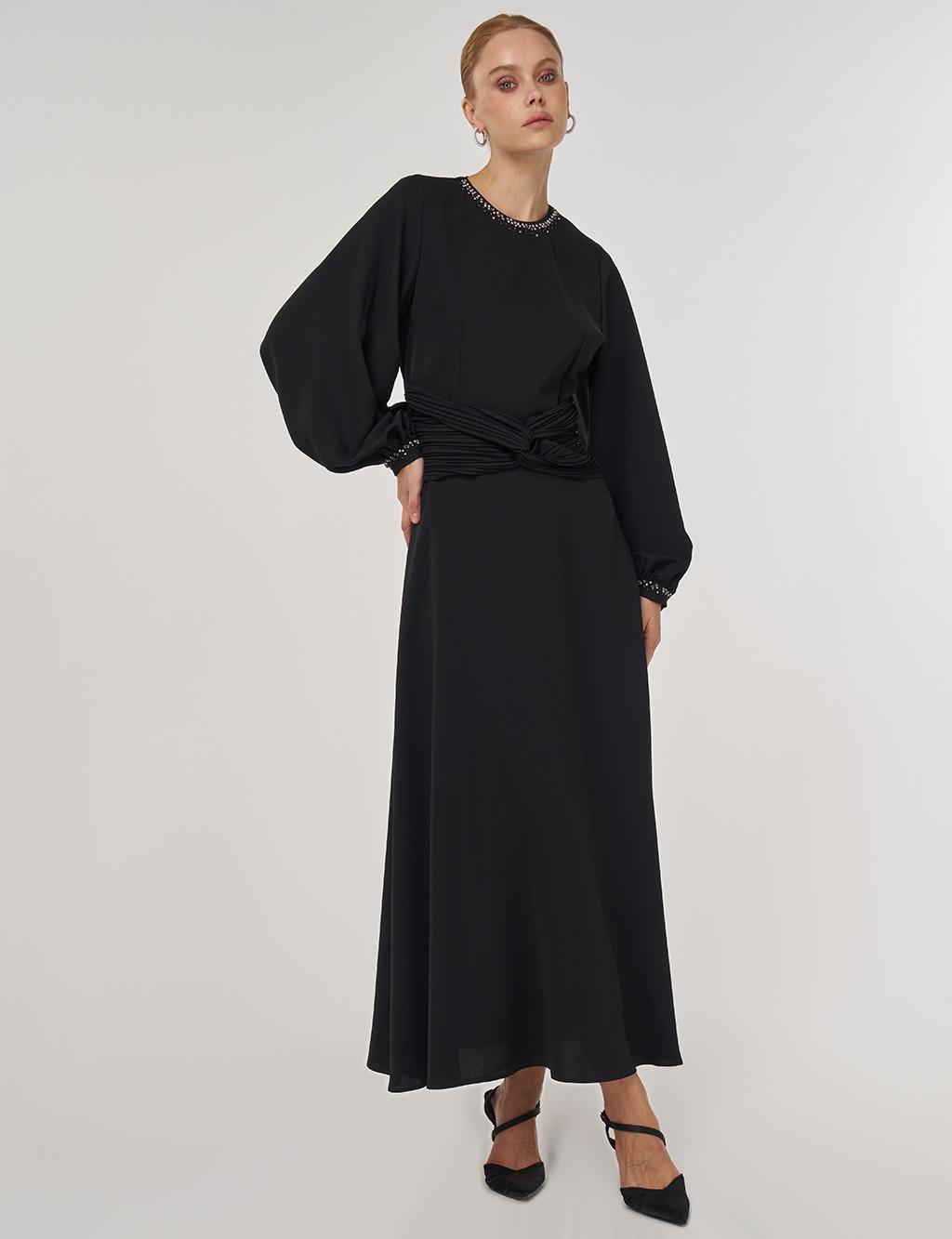 Bel Detaylı Şık Elbise Siyah