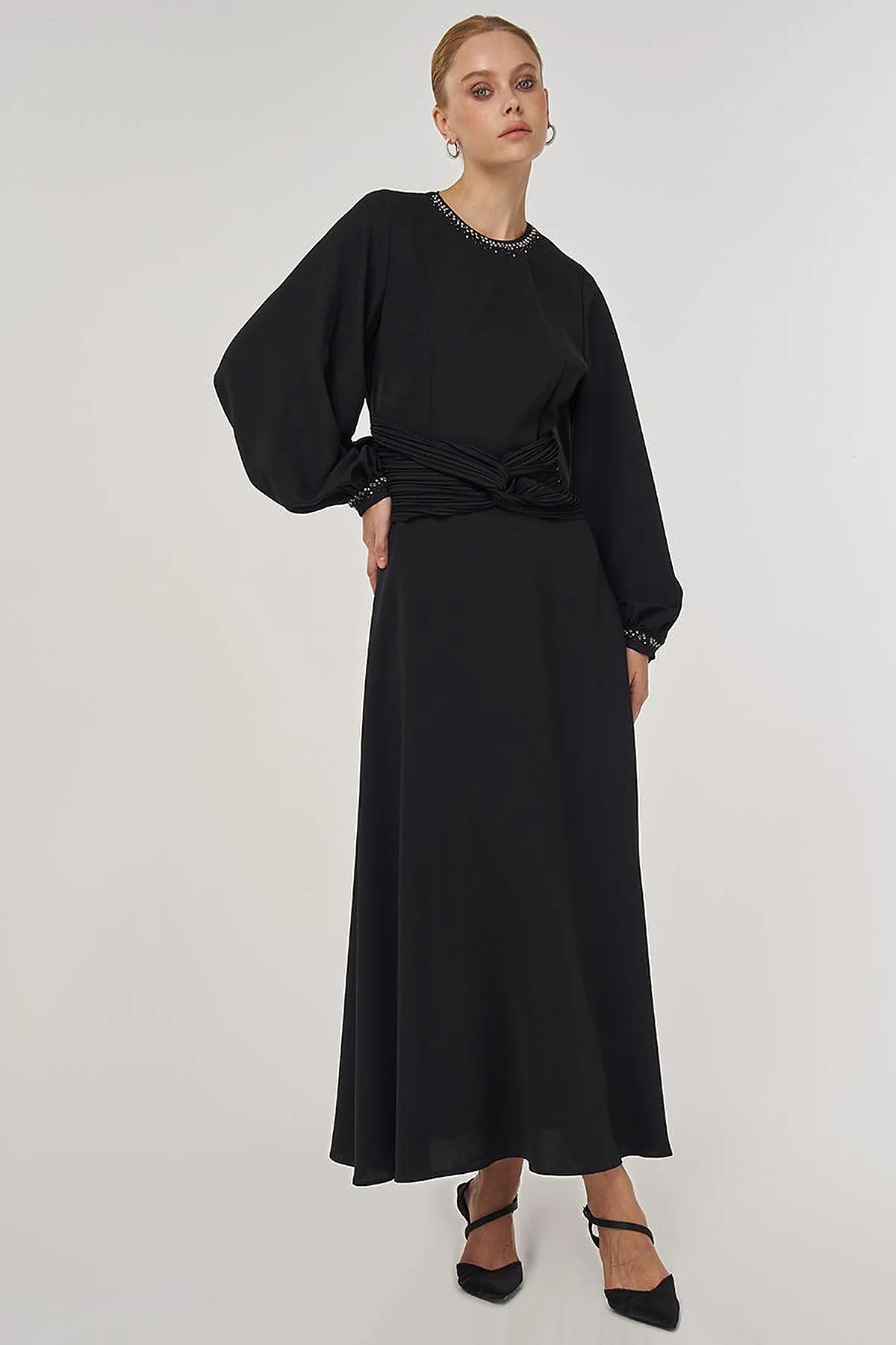 Waist-Detailed Elegant Dress in Black