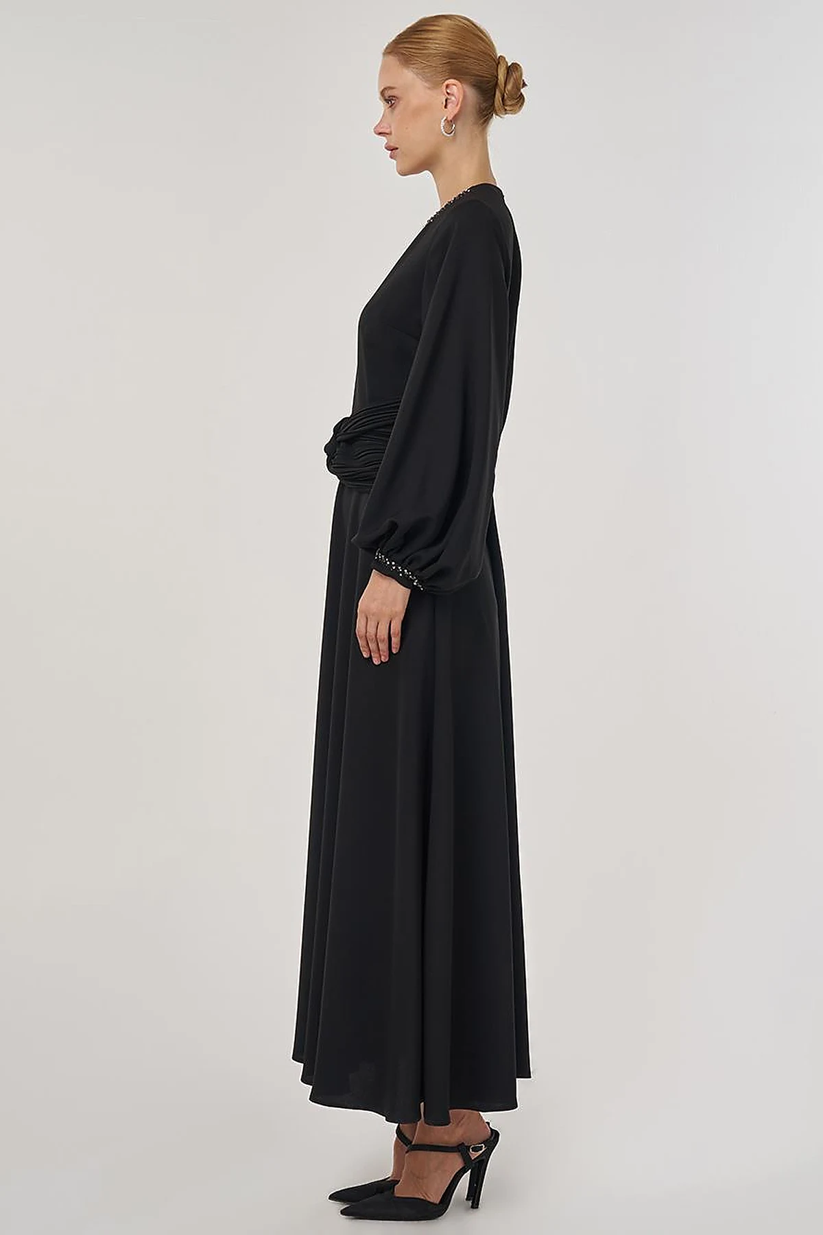 Waist-Detailed Elegant Dress in Black