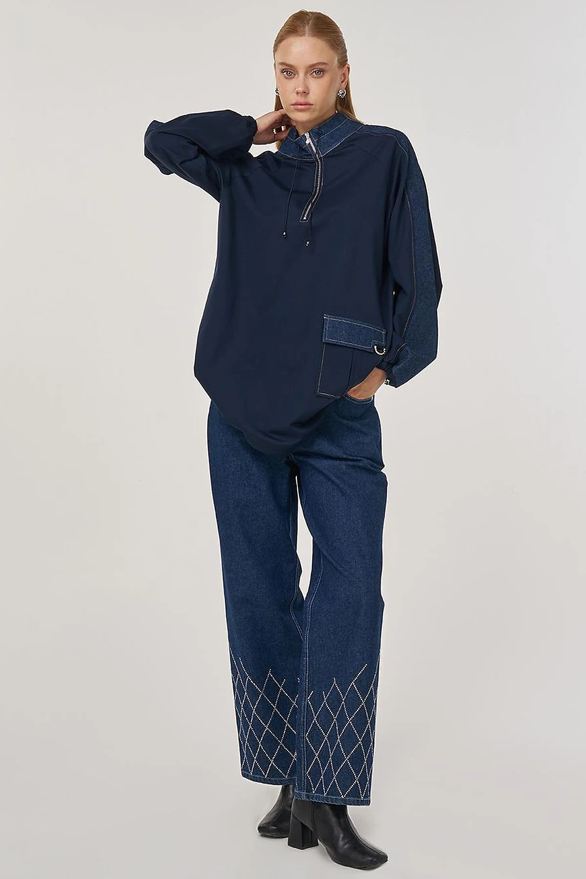 Fabric-Trimmed High Neck Sweatshirt in Dark Navy Blue