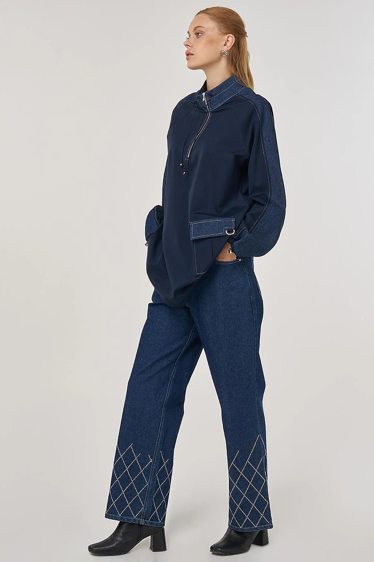 Fabric-Trimmed High Neck Sweatshirt in Dark Navy Blue