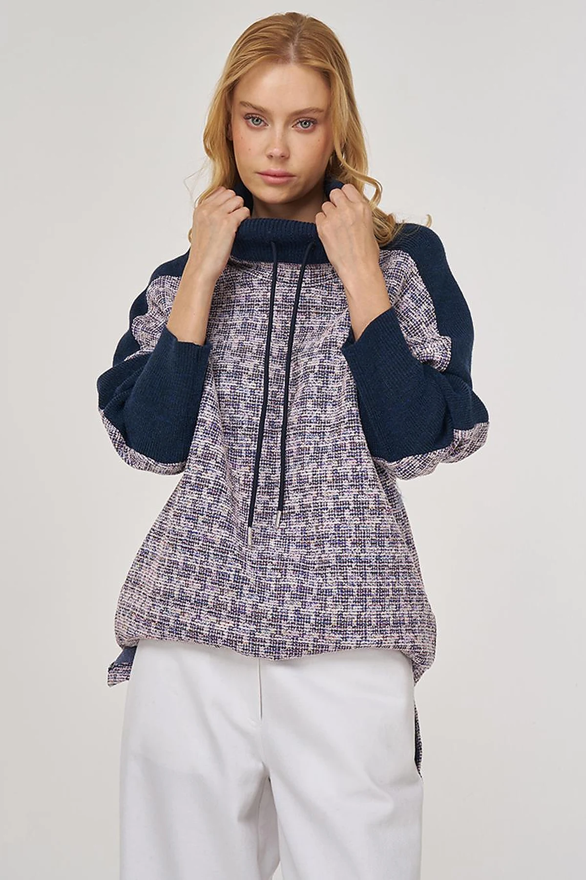 Knit-Trimmed Sweatshirt in Indigo