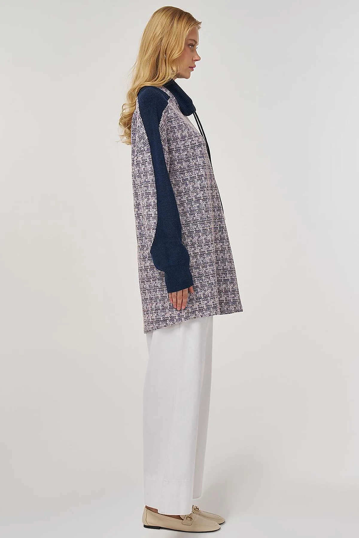 Knit-Trimmed Sweatshirt in Indigo