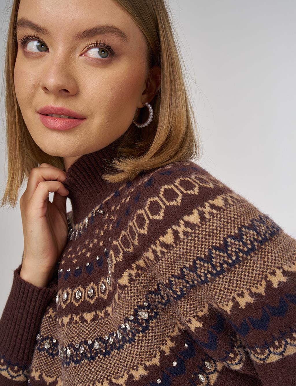 Patterned Turtleneck Sweater in Dark Coffee