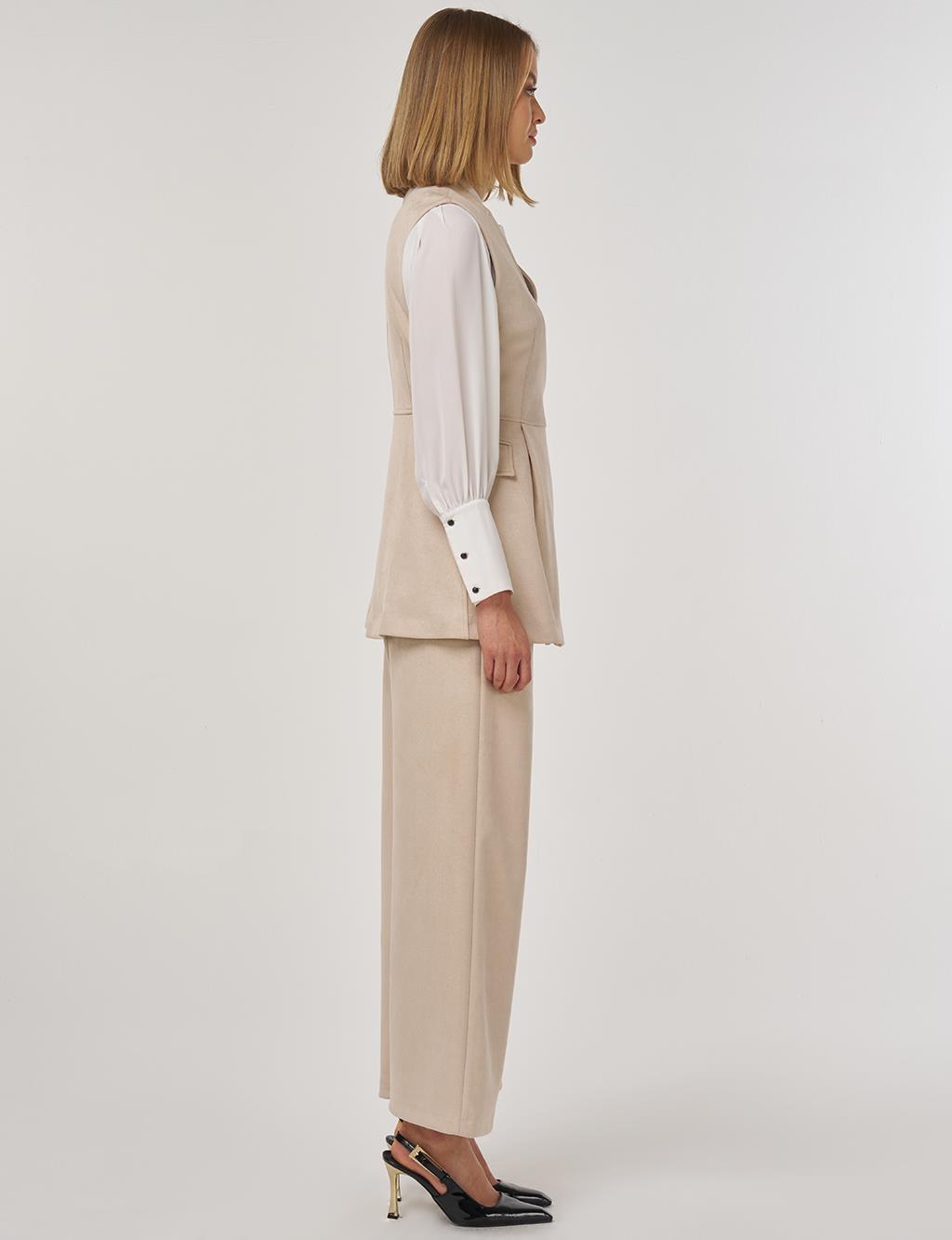 Buckle Detailed Suede Two-Piece Suit Cream