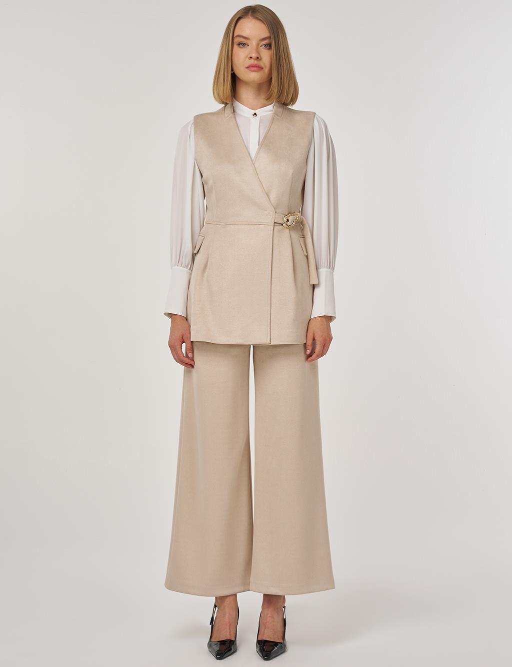 Buckle Detailed Suede Two-Piece Suit Cream