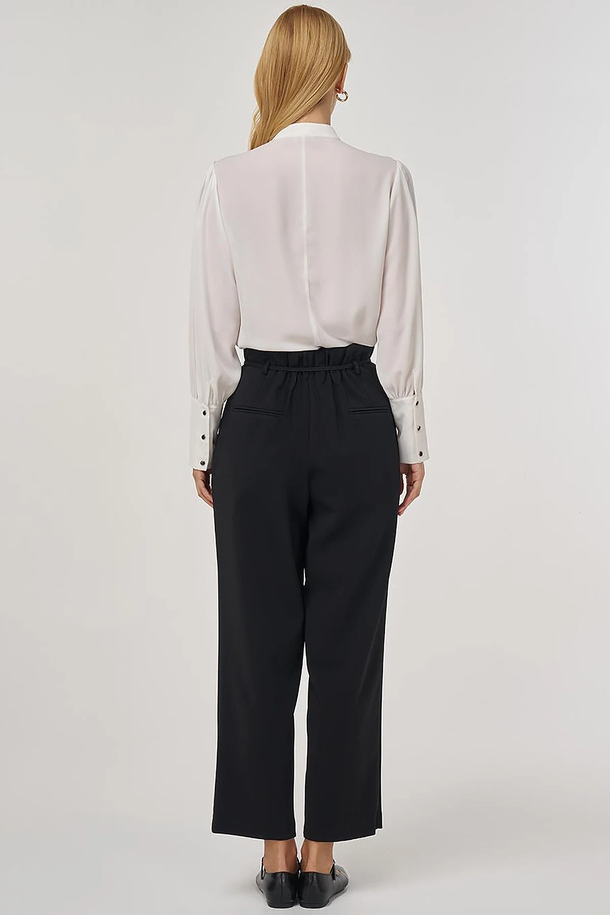 Pleated Lace-Up Belted Pipe-Leg Trousers Black
