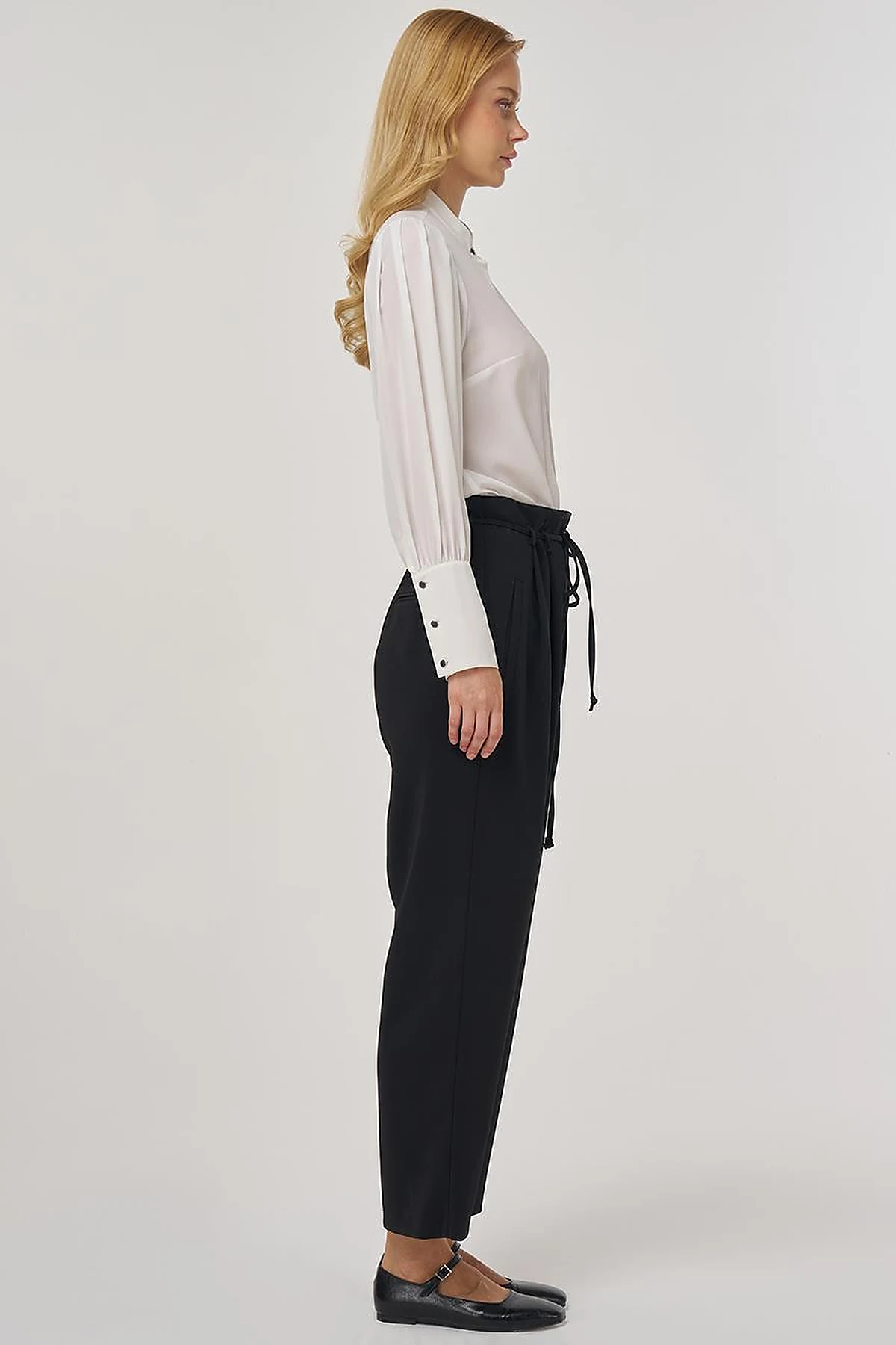 Pleated Lace-Up Belted Pipe-Leg Trousers Black
