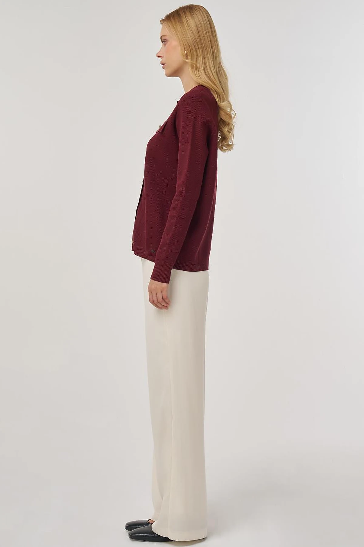 100% Viscose Button-Detail Knit Cardigan Burgundy