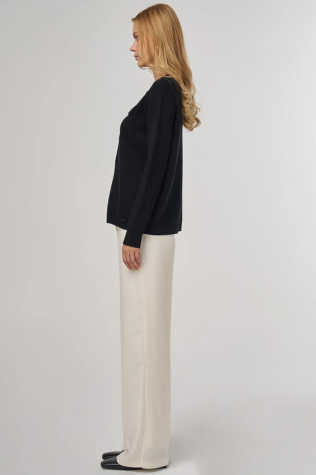 100% Viscose Button-Detail Knit Cardigan Black