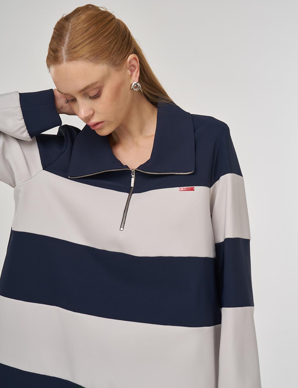 Color-Blocked Wide-Collar Sweatshirt Dark Navy