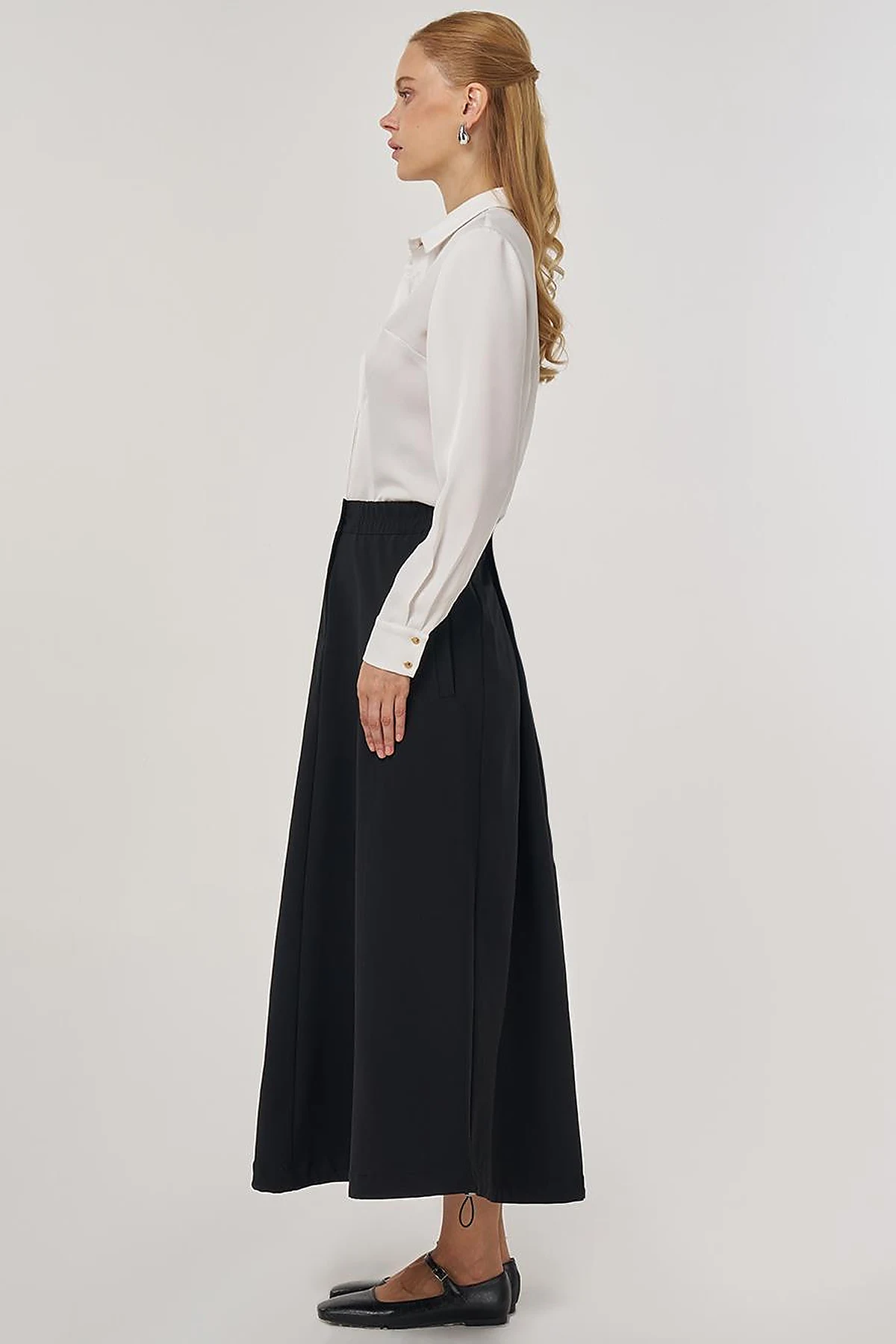 High Waist Flared Skirt Black