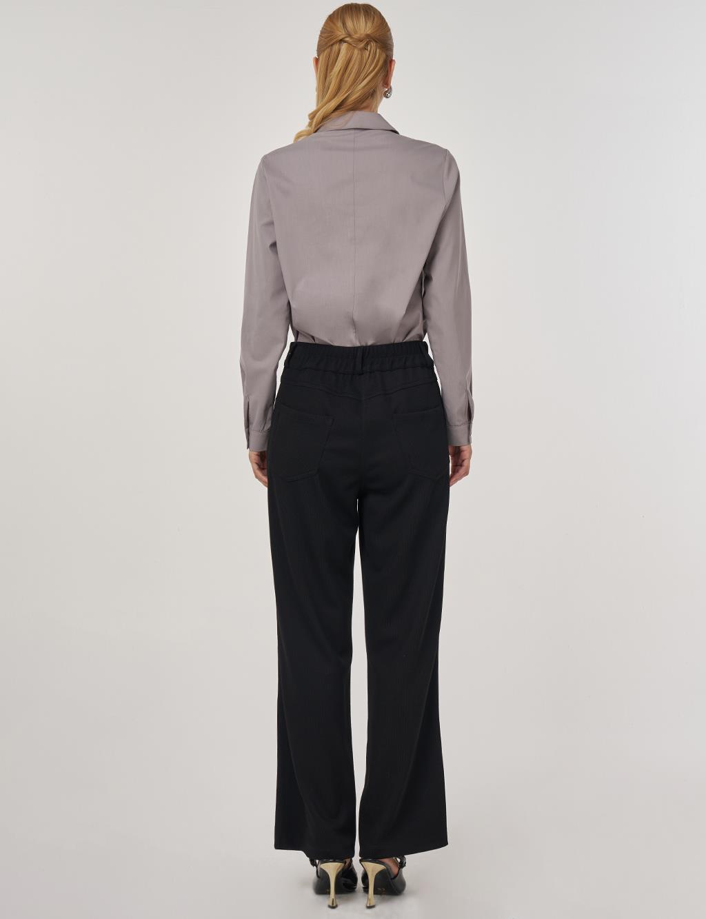 Button Detailed Pants in Black