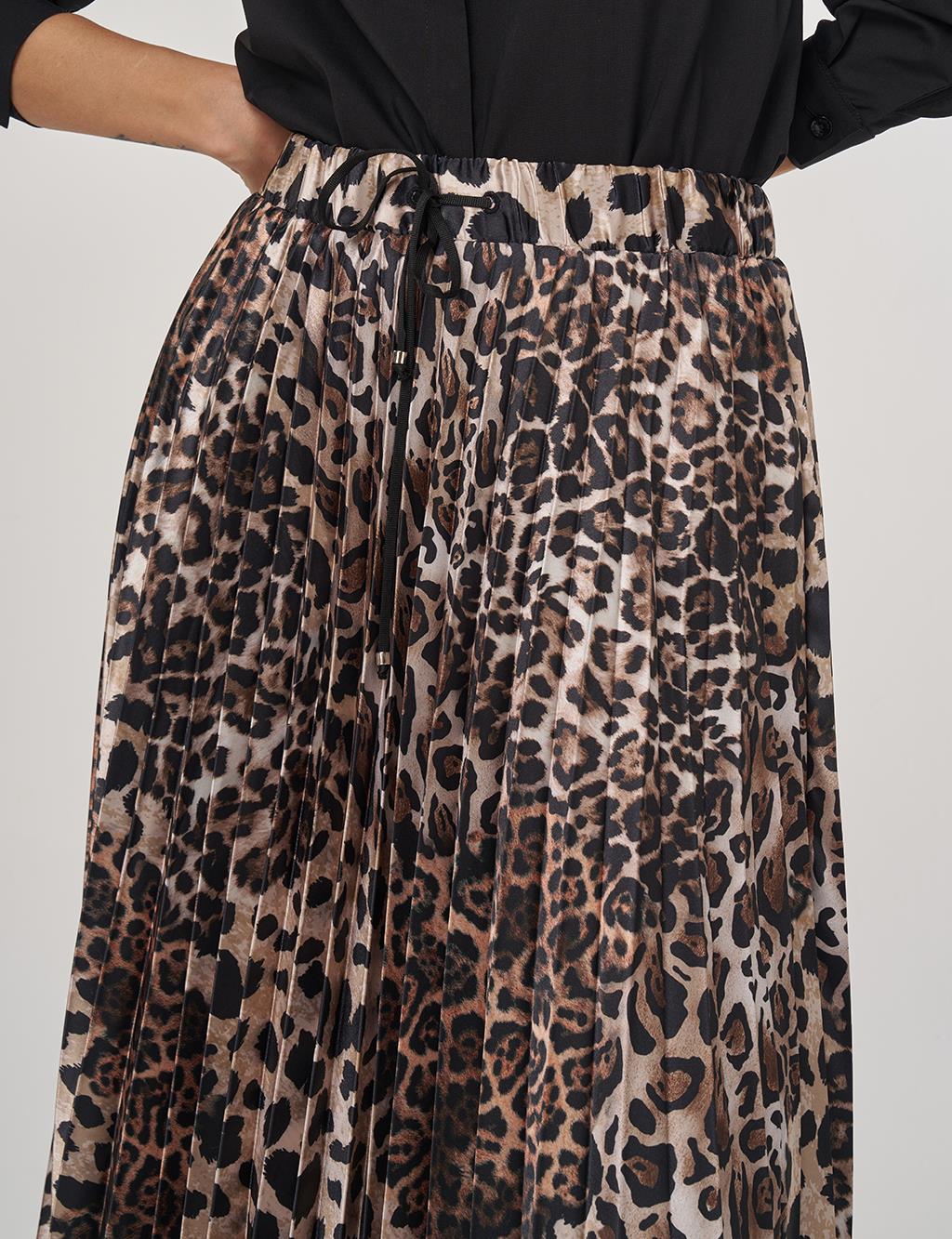 Leopard Print Pleated Skirt in Beige
