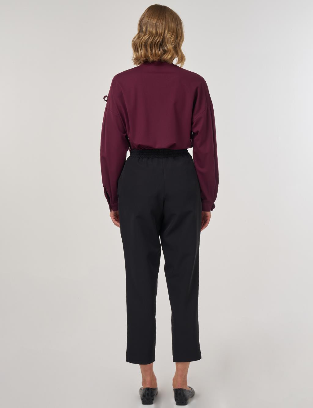 Relaxed Elastic Waist Trousers in Black
