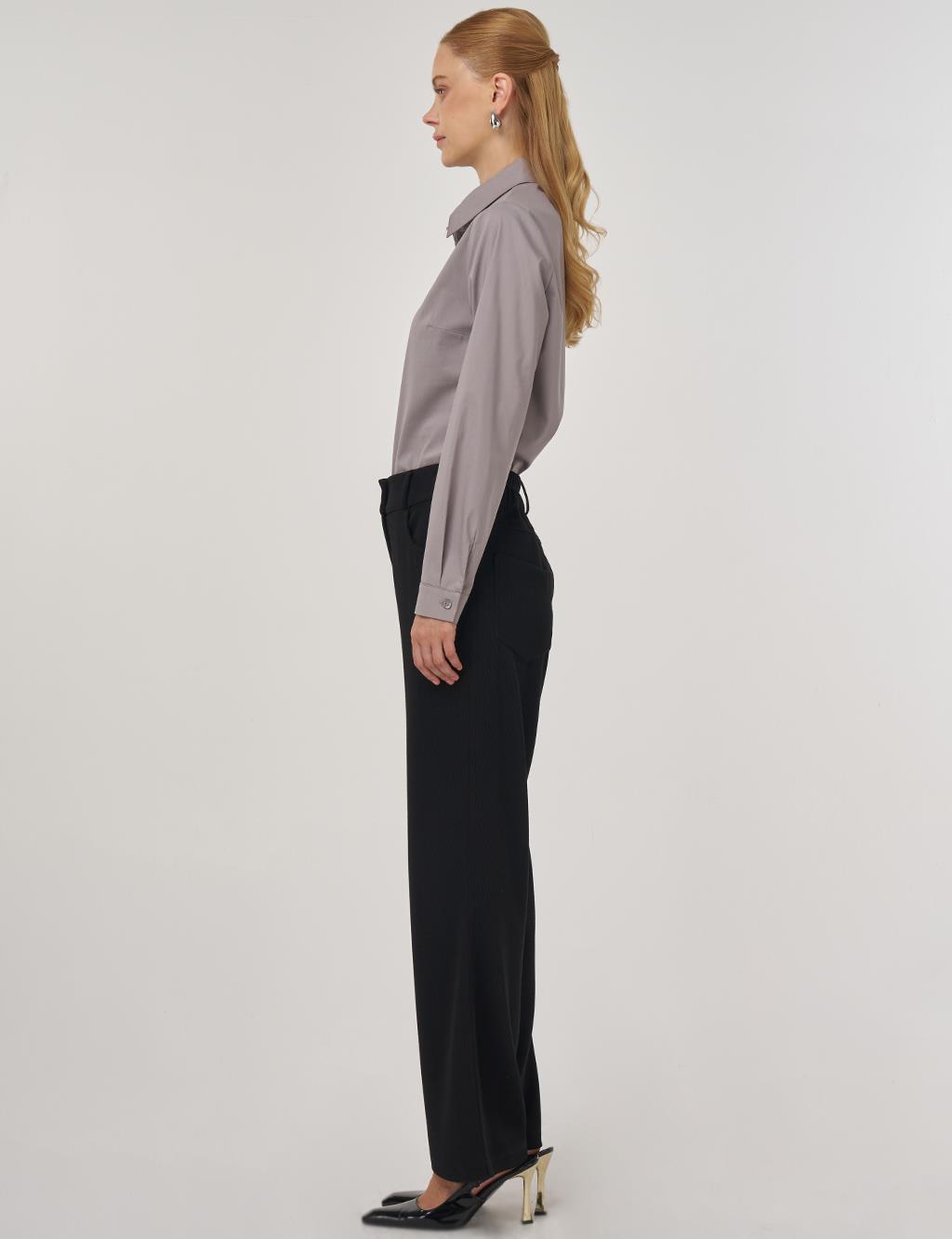 Button Detailed Pants in Black