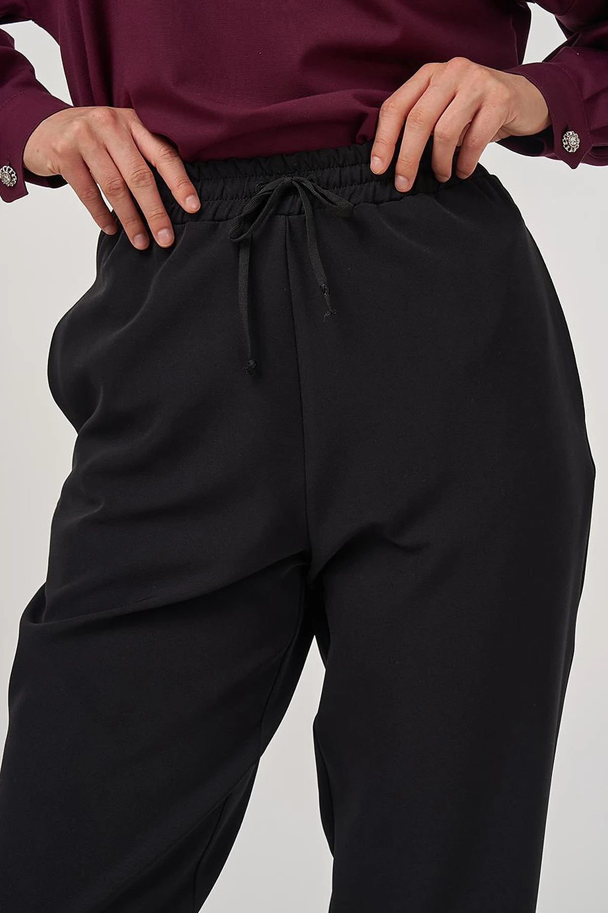 Relaxed Elastic Waist Trousers in Black