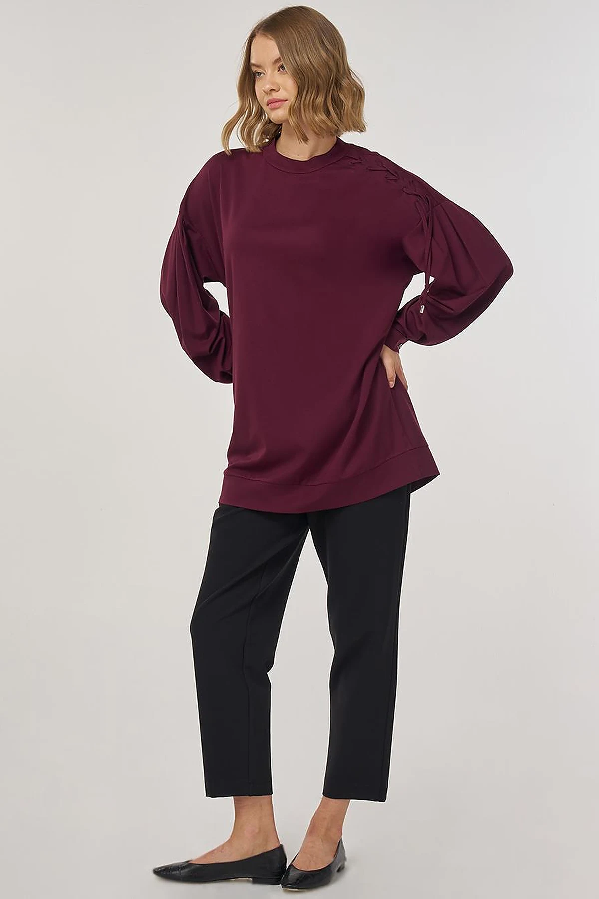 Shoulder-Tie Sweatshirt in Dark Burgundy