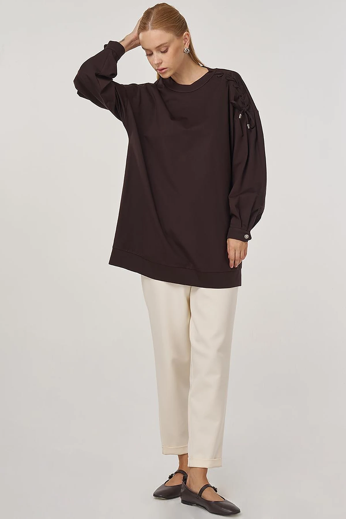 Omzu Bağcıklı Sweatshirt Koyu Kahve